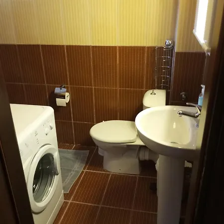 Crystalia Apartment *